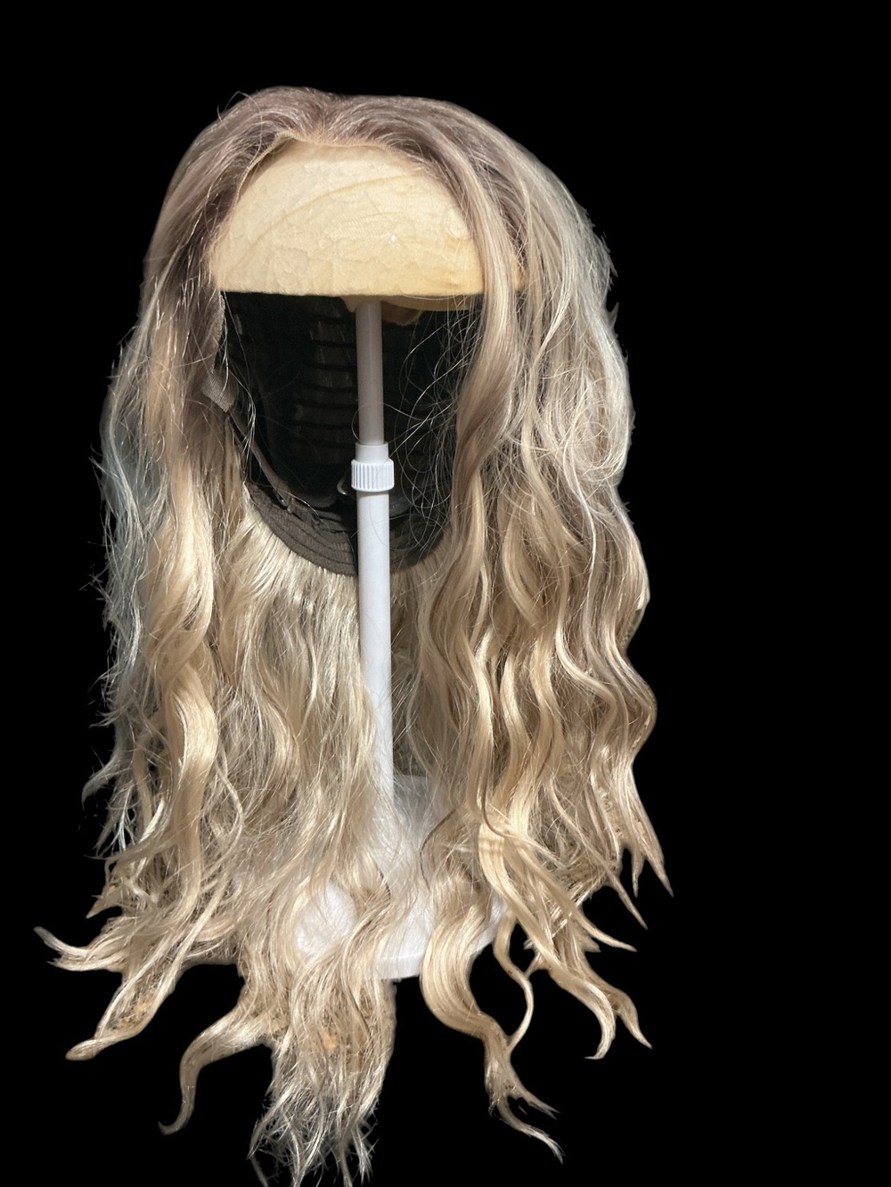 Aisom Sasha Scandi Cool Blonde. Blonde Long Wavy Lace Front Wig - Natural Blonde